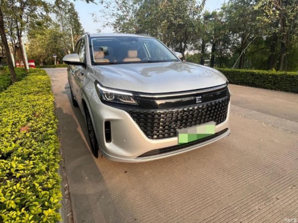 蓝电E5有多好！油耗省，续航长，9.98万就能入手的中型插混SUV